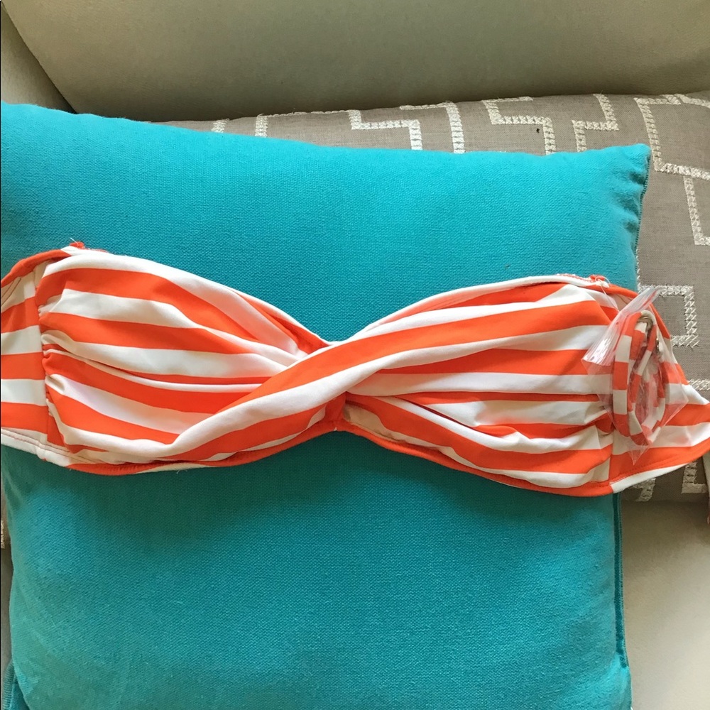 New Mossano ladies swimsuit top size L